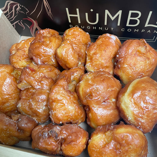Apple Fritter Sampler Box (13)