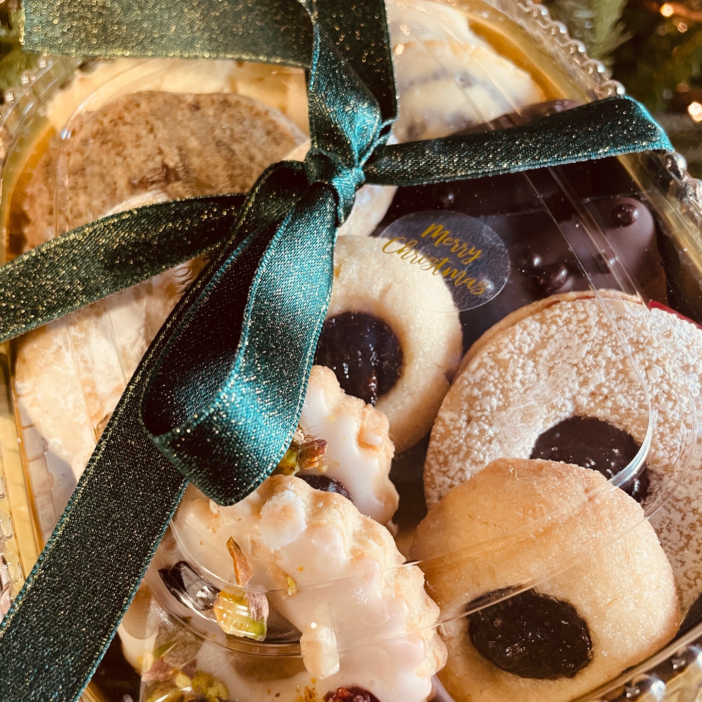 Holiday 14Pc. Cookie Tray